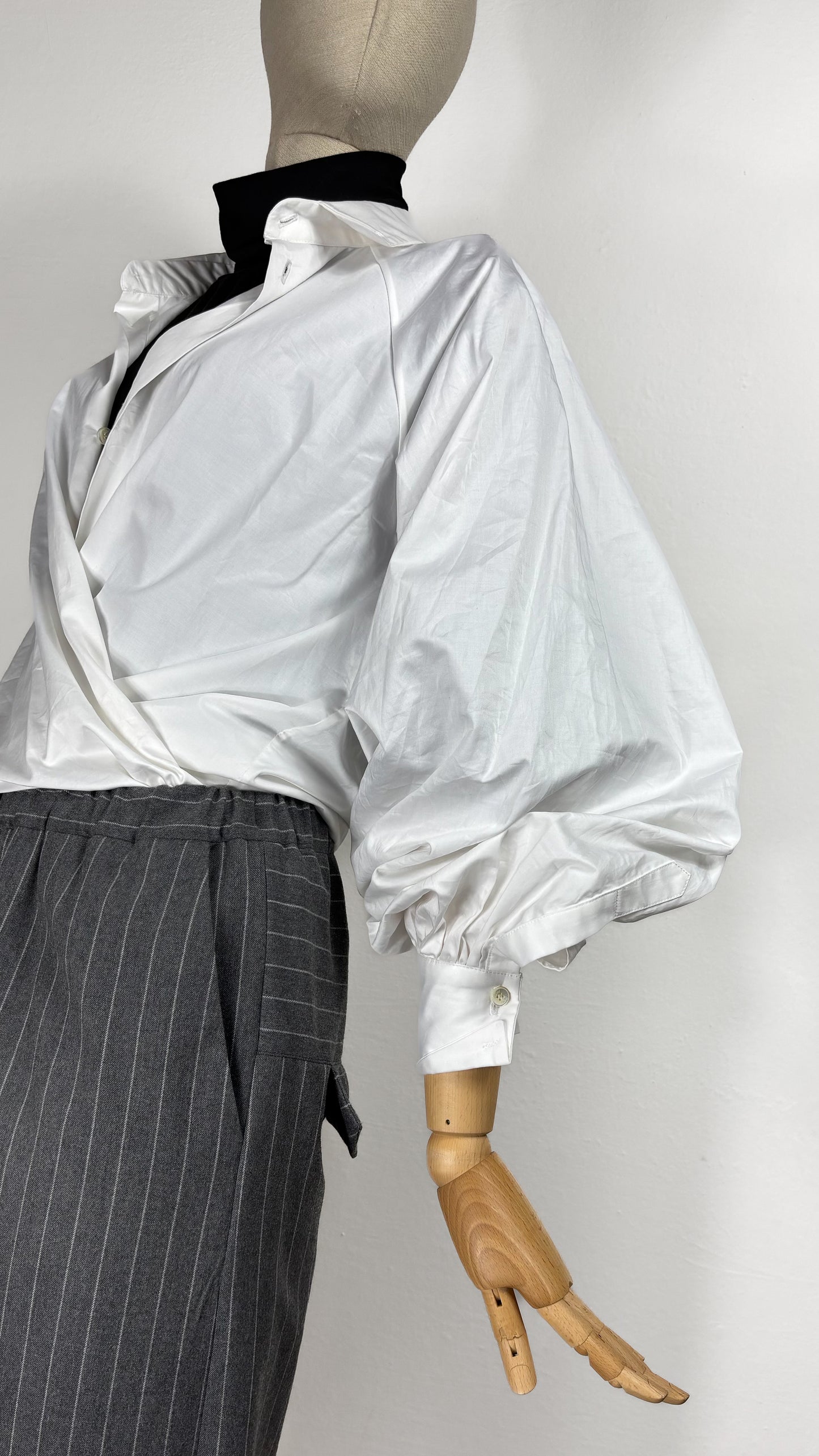 Pantaloni gessati con elastico