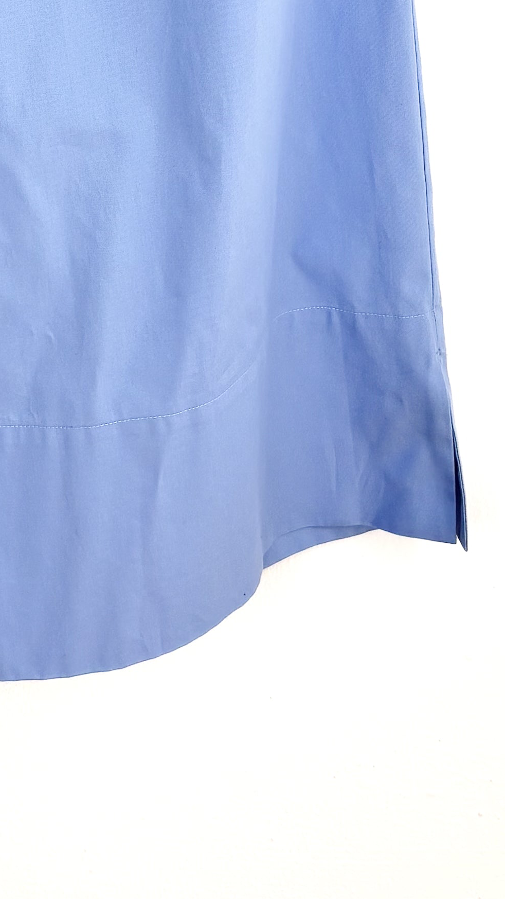 Pantaloni crop con spacchi
